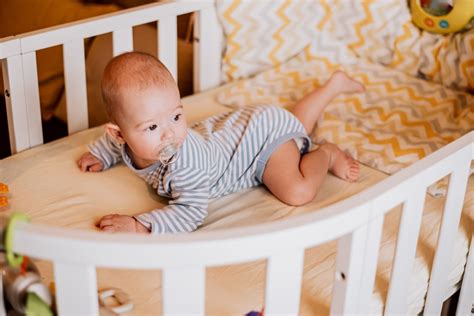 Top Wann Drehen Sich Babys Auf Den Bauch