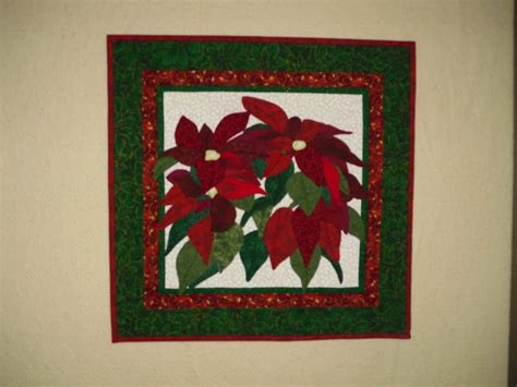 Beaquilter Christmas Poinsettia Applique Wall Hanging