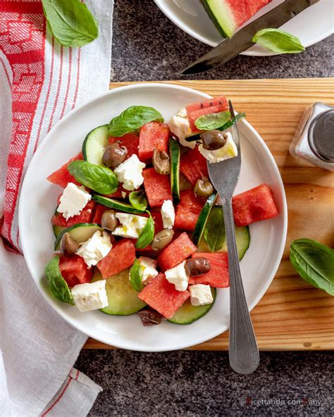 Insalata Di Anguria Con Cetrioli E Feta Ricetta Fresca Per L Estate