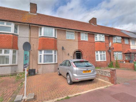 3 Bed Terraced House For Sale In Stevens Road Becontree Dagenham Rm8