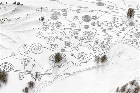 Snow Drawings – Briancon, France, 2014 – Sonja Hinrichsen