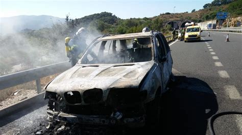 El Fuego Calcina Completamente Un Turismo En La Autov A De Medina