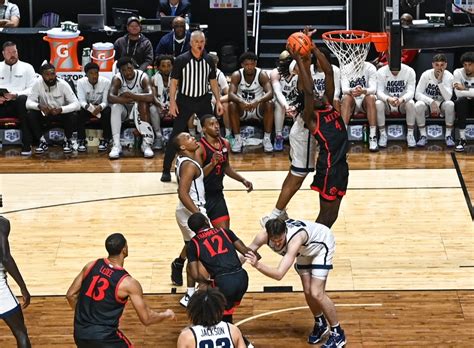 Aztecs Storm Back To Defeat Utah State In Mountain West Semifinals 86