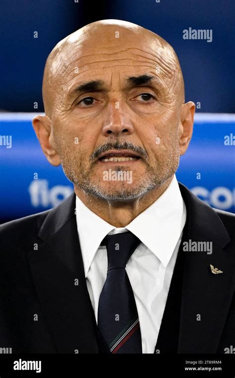 Luciano Spalletti entraîneur chef de l Italie se présente lors du