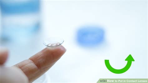 how to put in contact lenses easy