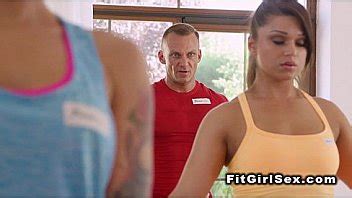 Fitness Lesbians In Oral Sex After Training XNXX