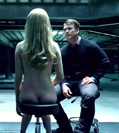 Evan Rachel Wood Naked Opposite Luke Hemsworth In Spooky Scene For Hbo