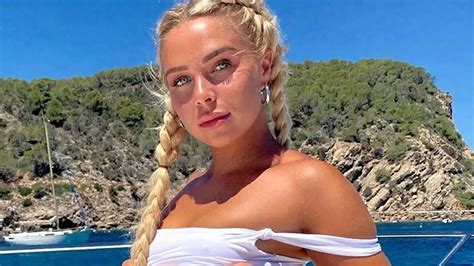 Love Island S Gabby Allen Flaunts Her Enviable Figure In Throwback