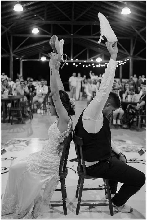 WHAT STYLE OF WEDDING DANCE