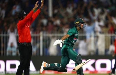 Naseem Shah Hits Consecutive Sixes To Thrust Pakistan Into Final