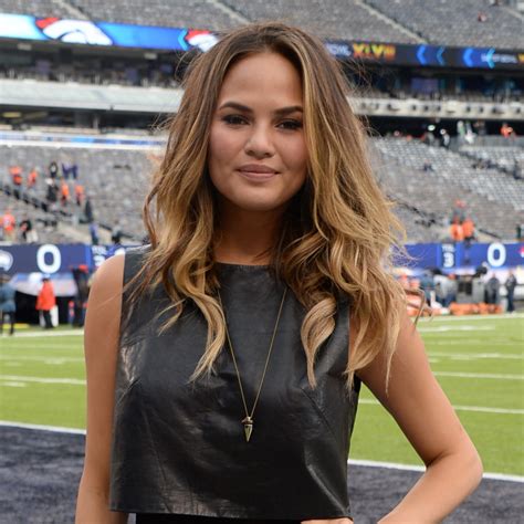 Chrissy Teigen Wallpapers Images Photos Pictures Backgrounds