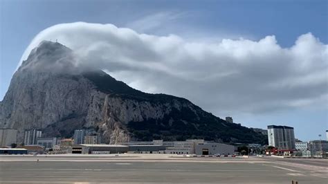 Footage captures astonishing view of levanter cloud over Rock of Gibraltar