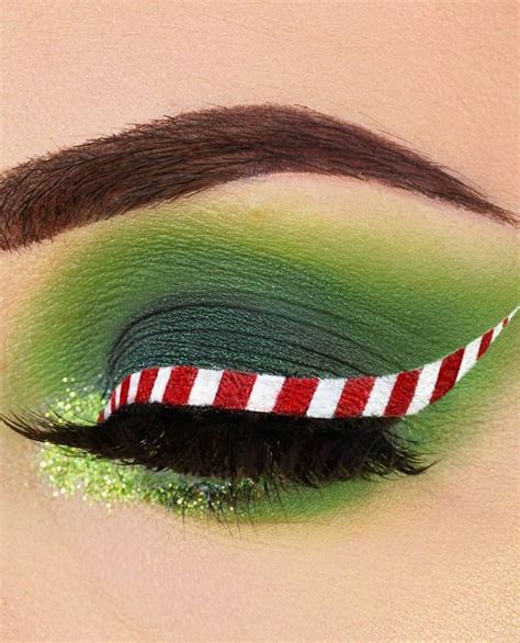 Festive And Creative Christmas Makeup Ideas