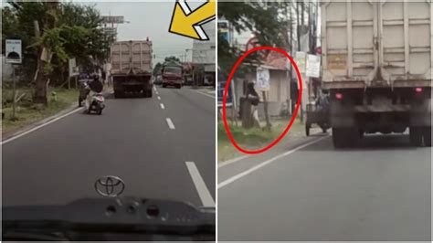 Viral Aksi Heroik Emak Emak Selamatkan Truk Yang Nyaris Kebakaran