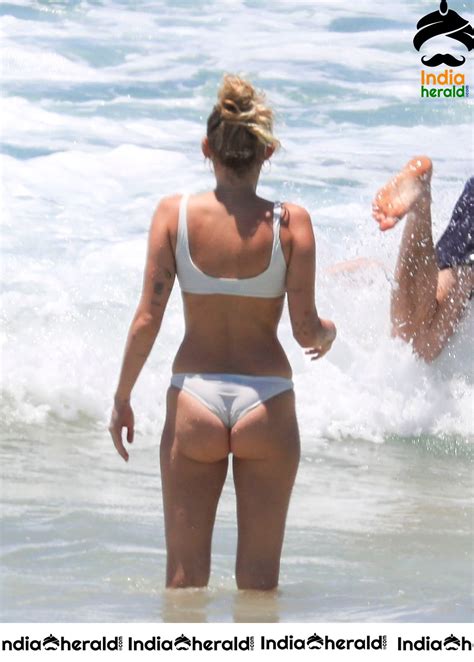 Miley Cyrus Wearing A Bikini At A Beach In Australia Set