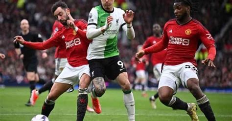 United e Liverpool empatam em jogaço Arsenal na liderança inglesa