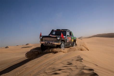 In Pictures Navigating The Desert In The Dakar Rally