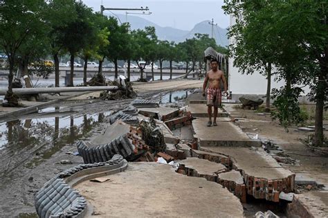 Intemp Ries En Chine Des Pluies Records Font Six Morts Et Quatre