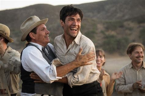 ‘Babylon’ Movie: See Photos Of Brad Pitt, Margot Robbie & More ...