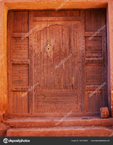 Authentic Door Moroccan Village Stock Photo By ©kamchatka 185122884