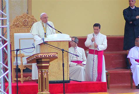 Why Pope Francis Was Wearing Lanyard Id In Ust News Feature News