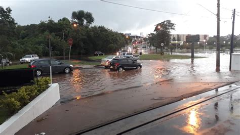 Chuva Forte Deixa Vias Alagadas Na Regi O De Rio Preto S O Jos Do