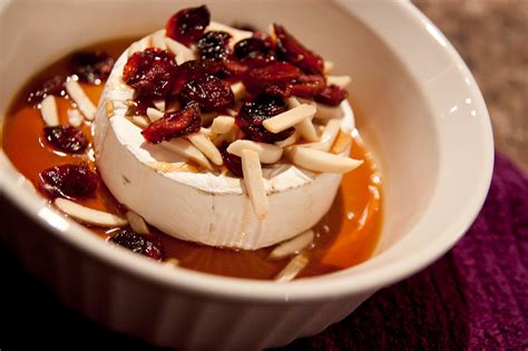 Brie Fondant Aux Canneberges Et L Rable La Bo Te Gourmandises