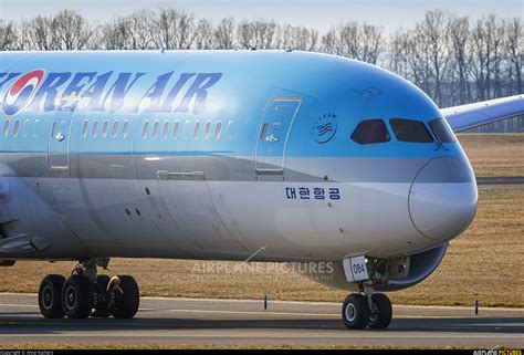 Hl Korean Air Boeing Dreamliner At Prague V Clav Havel