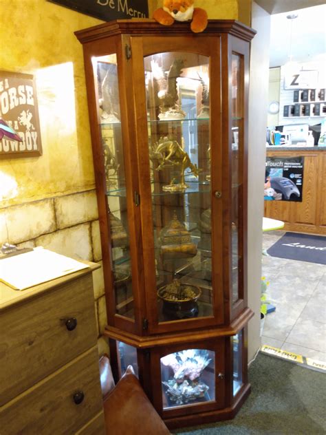 Coaster Solid Wood Glass Corner China Curio Cabinet Cabinets Matttroy