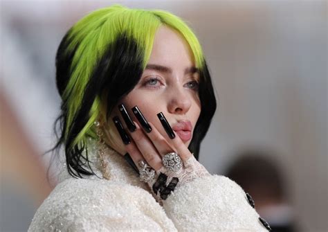 Aei Noticias Billie Eilish Perdió 100 Mil Seguidores Por Culpa De