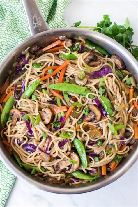 Vegetable Chow Mein - Mama Loves Food