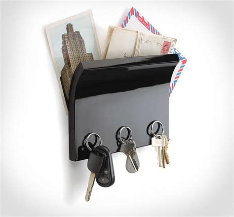 Wall Mounted Magnetic Key Holder And Organizer