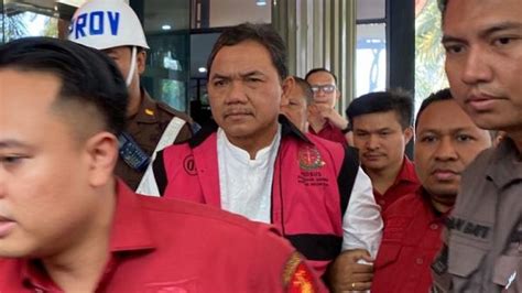 Kejagung Menetapkan Anggota Bpk Achsanul Qosasi Jadi Tersangka Kasus