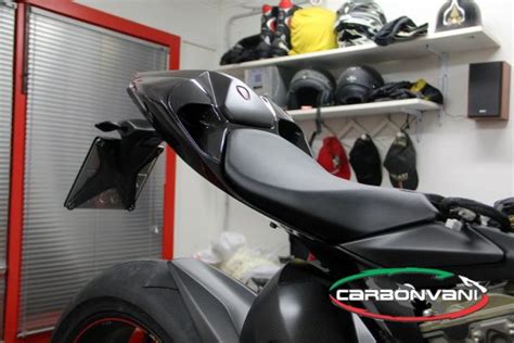 Carbonvani Ducati Panigale Carbon Fiber Superleggera Style Mono