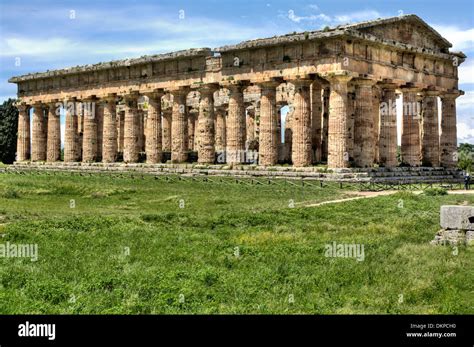 Templo de Hera 550 BC Paestum Campania Italia Fotografía de stock