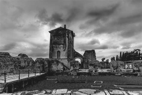 Galer A De Arquitectura Romana Blanco Y Negro Columbus House Decoraci N