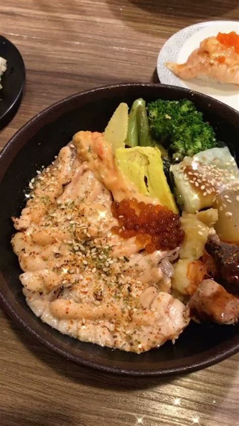 心kokoro 食堂 （鮭魚海鮮專賣）丼飯、定食、壽司、拉麵、套餐的菜單、評論、圖片台北市中正區好吃、cp值超高的日本餐廳 愛玩記