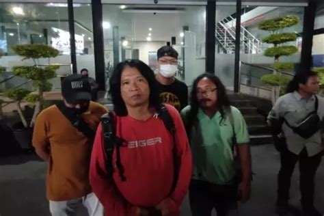 Lima Jurnalis Jadi Korban Pengeroyokan Preman Saat Liputan Penyegelan