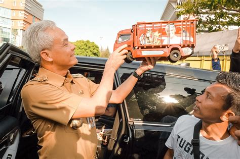 Berantas Pungli Ganjar Dinobatkan Sebagai Bapak Truk Nusantara