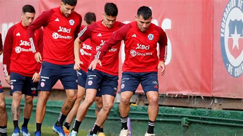 Cuatro Jugadores De La Roja En Riesgo De Perderse Duelo Ante Ecuador