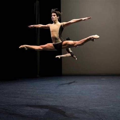 Pin By Pierre Zeto On Male Flexible Ballet Dancer Male Dancer Dance