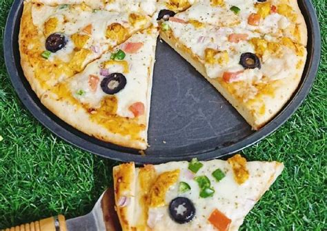 Chicken Tikka Pizza 🍕🍕 Recipe By Umme Ahmad Cookpad