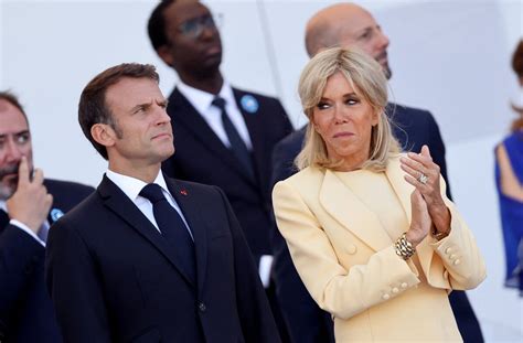 Vid O Il La Fait Rire Brigitte Macron Tr S Courtis E Ces