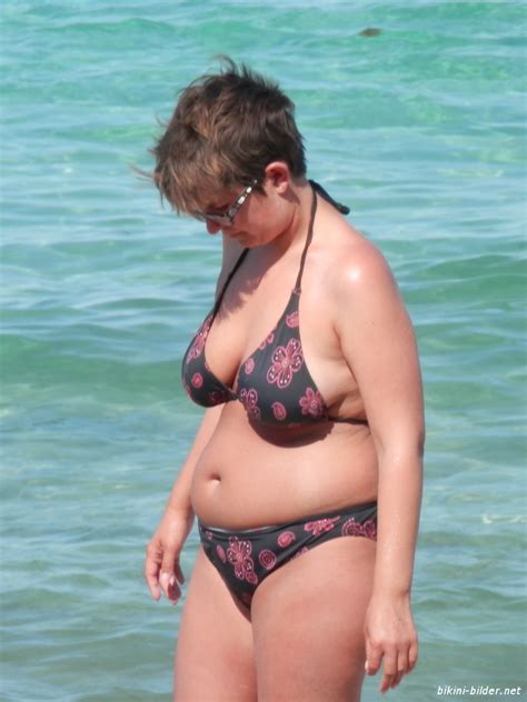 Reife Frau Im Bikini Das Bikini Bilder Album