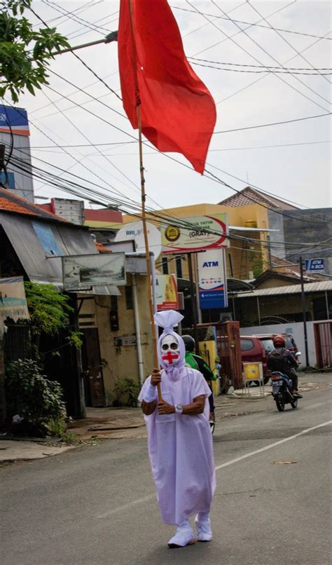 Gambar Hantu Pocong - soakploaty