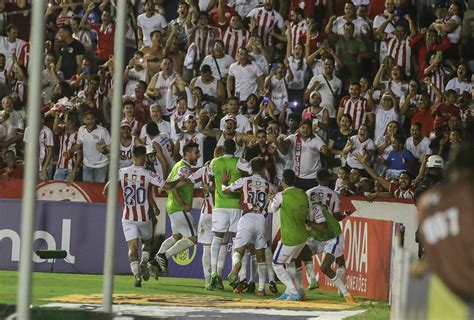 No Primeiro Jogo Nos Aflitos Em N Utico Recebe O Caruaru City