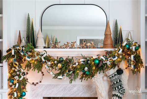 Handmade-Inspired Christmas Mantel Decor