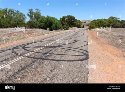 Burnout car tire hi-res stock photography and images - Alamy