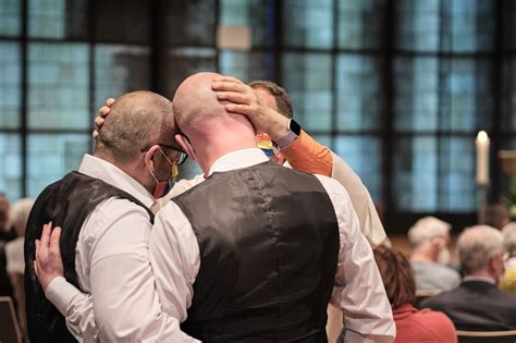 Katholische Kirche Erlaubt Segnung Für Homosexuelle Paare