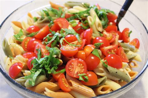 Tomato Basil Pasta Salad COOKING WITH THE PAN